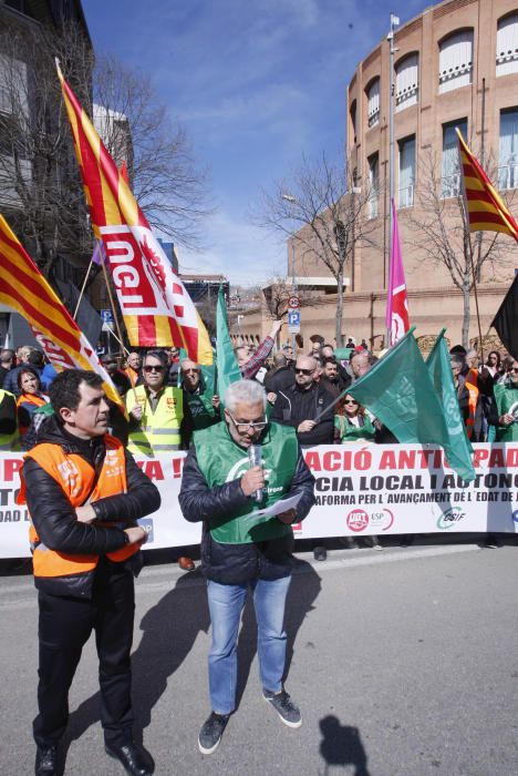 Contrentració de policies a Girona per demanar la jubilació anticipada