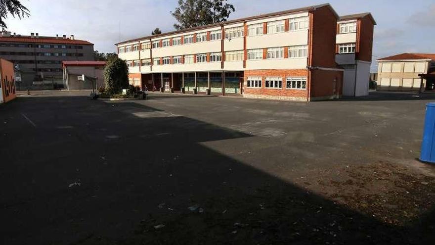 Vista del colegio público de Silleda. // Bernabé/Gutier