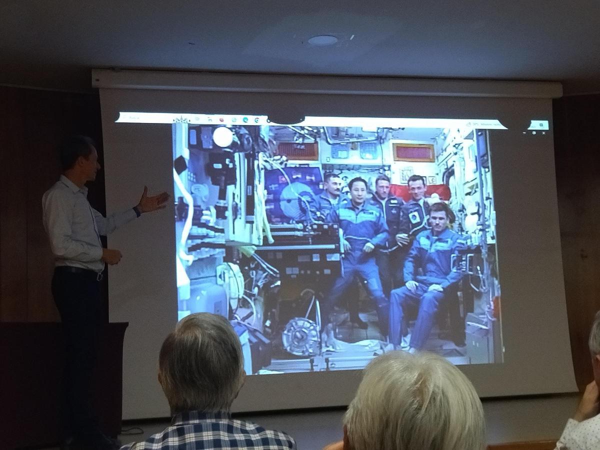 Duque explica uno de los momentos de su segunda misión espacial, que realizó en 2003 en el cohete ruso Soyuz