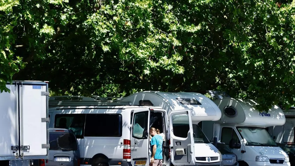 Los gálibos no frenan a las autocaravanas en El Molinón: “Tendrían que habilitar sitios para las caravanas y no restringir tanto”
