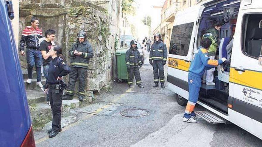 Heridas siete personas de la misma familia al desplomarse el suelo de su vivienda en Vigo