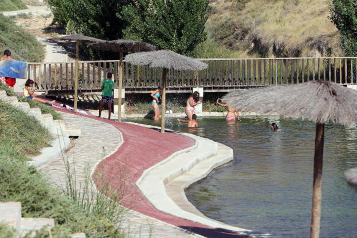 Lorca cierra la playa artificial de Coy para evitar la propagación del coronavirus