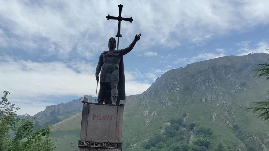 Vsita a Covadonga de los participantes del III Campus Orígenes