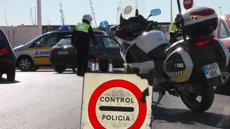 El retraso en la selección de 12 policías mantiene a Sagunt «en mínimos»