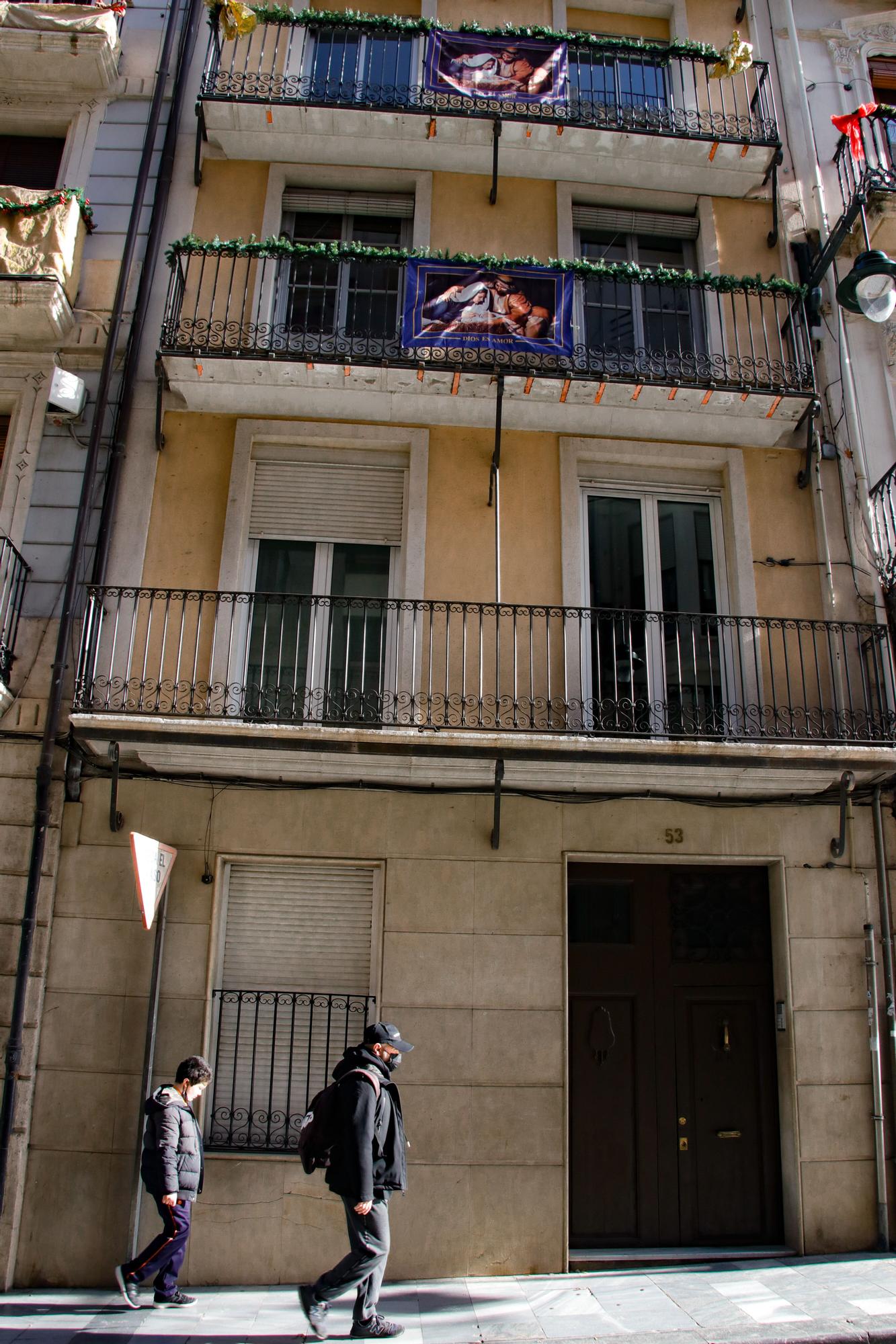 La Navidad se cuela por los balcones de Alcoy