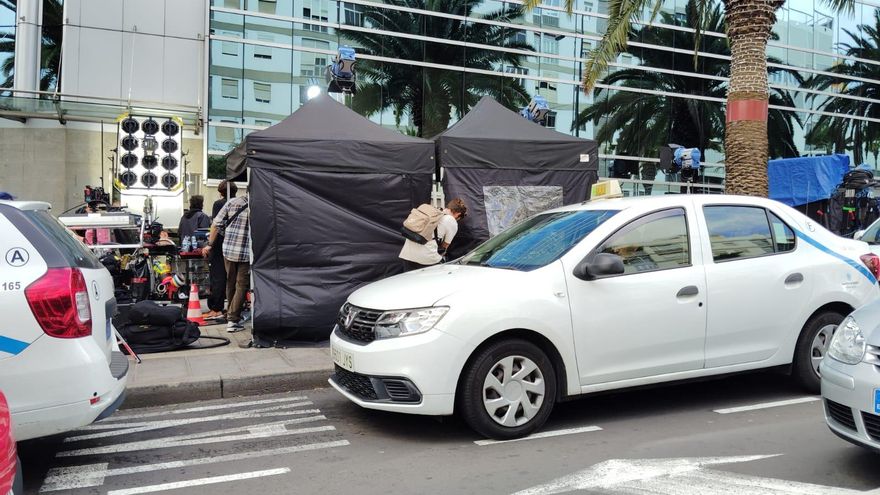 Un rodaje sorprende a conductores y viandantes en la zona de Meridiano en Santa Cruz