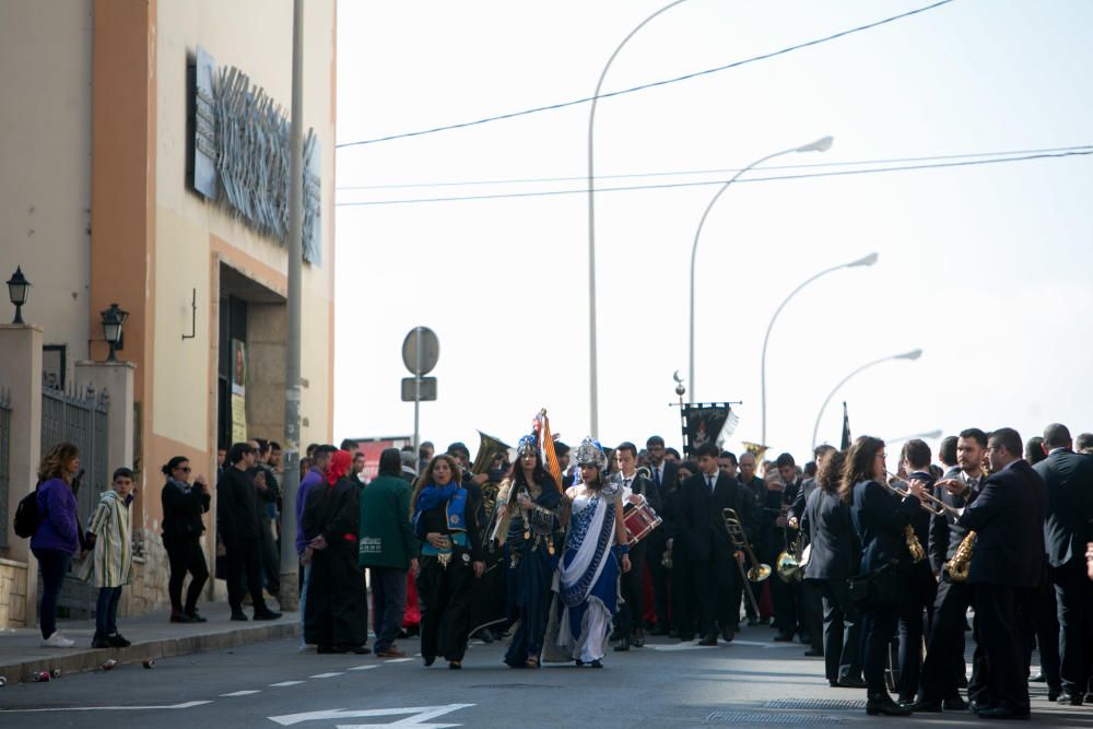 Los Moros y Cristianos de Altozano celebran su Mig Any