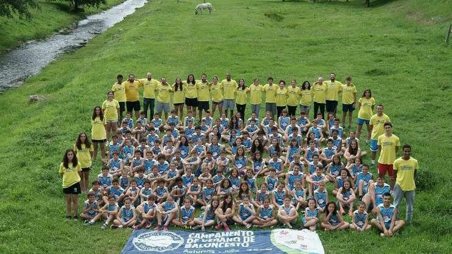 Vegadeo cierra el campus de baloncesto