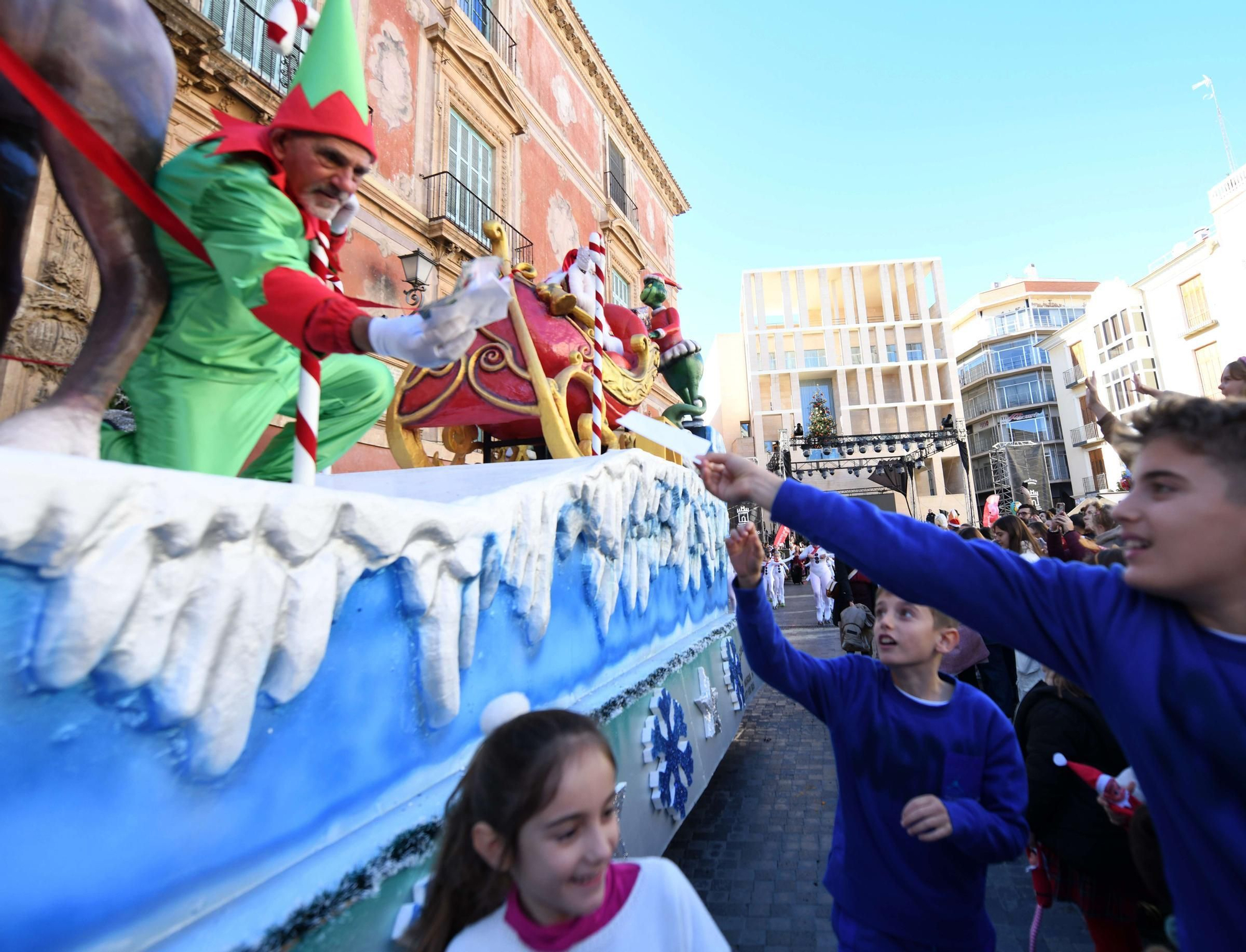Las mejores imágenes del desfile de Papá Noel en Murcia