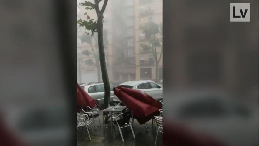 Una tormenta sorprendió ayer a los habitantes de Alcoi
