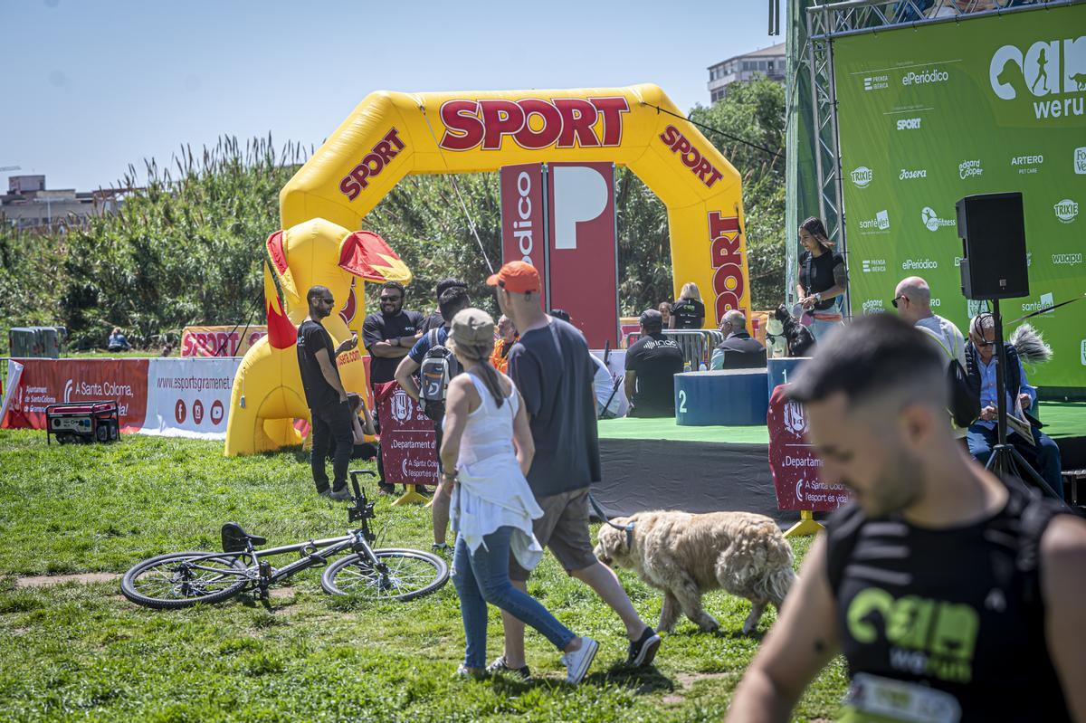 CAN WE RUN BARCELONA. La carrera organizada por Prensa Ibérica y El Periódico de Catalunya con la colaboración de Sport ,  donde las personas y sus mascotas perrunas corren en familia