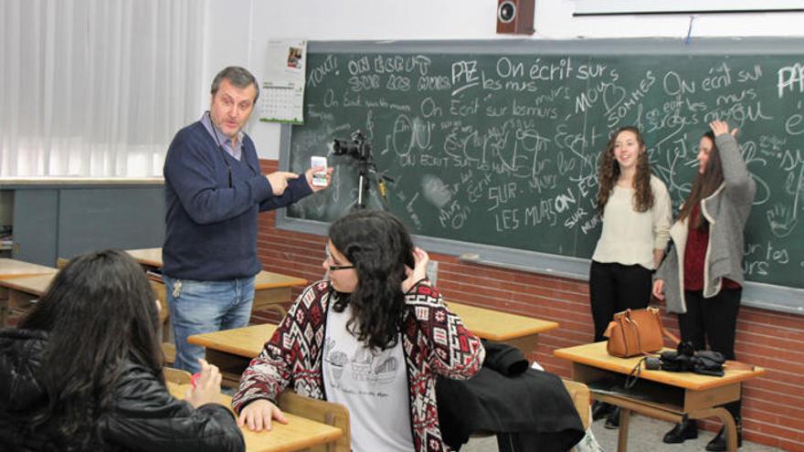 Alumnos en una de las aulas del centro.