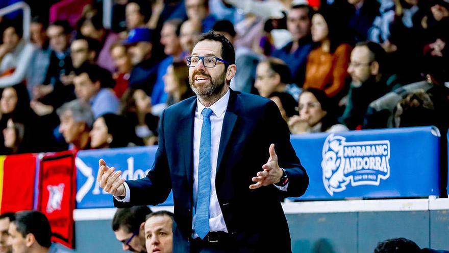 Paco Vázquez en un partido con el Andorra.