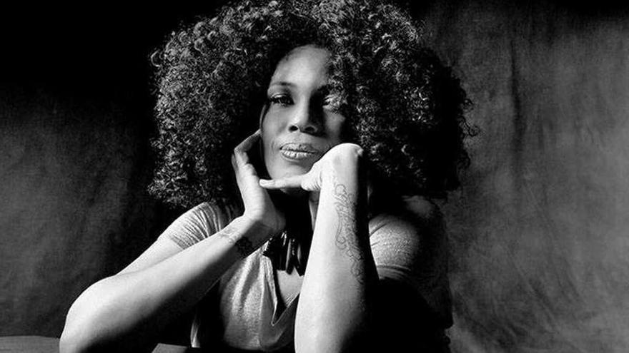 La cantante y actriz estadounidense Macy Gray. // @macygrayslife