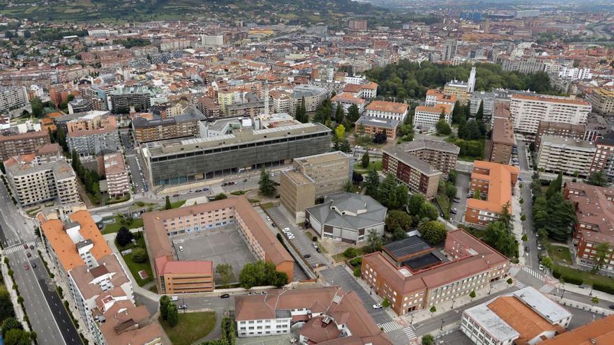 Vista aérea del campus de Llamaquique, con los Juzgados en segundo término