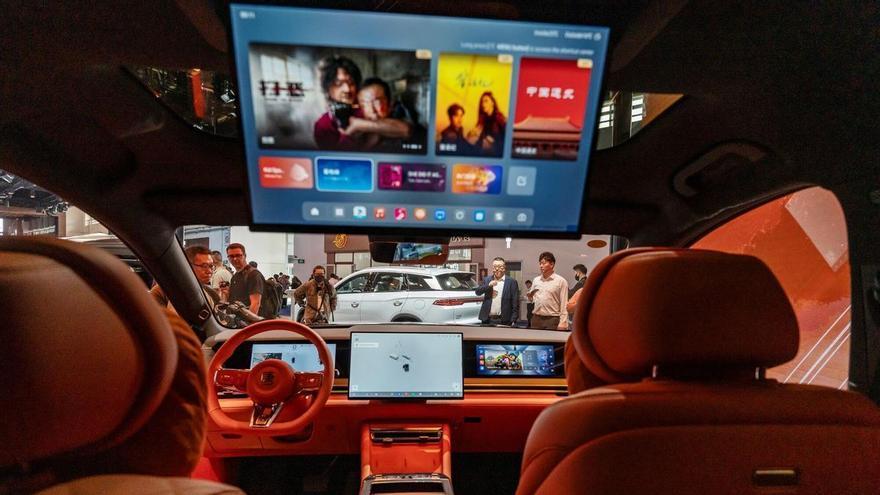 Salón del Automóvil de Pekín, 2.000 kilómetros de autonomía y 'morder el polvo'