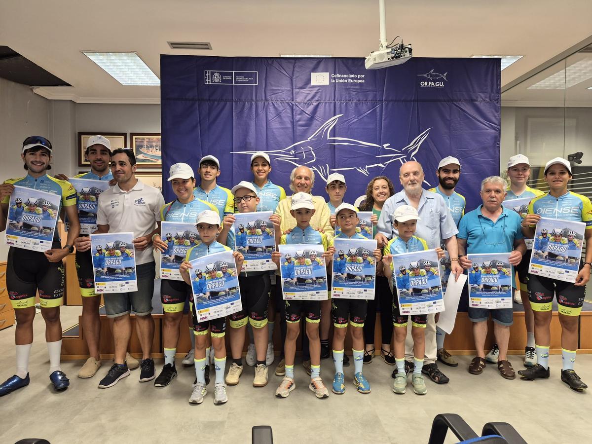 foto de familia de la presentación en la sede de Orpagu.