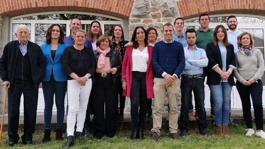 El PP de Cangas de Onís presenta su candidatura &quot;de gente buena&quot;