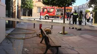 Desalojadas diez viviendas en Lucena por el incendio de los cuadros eléctricos