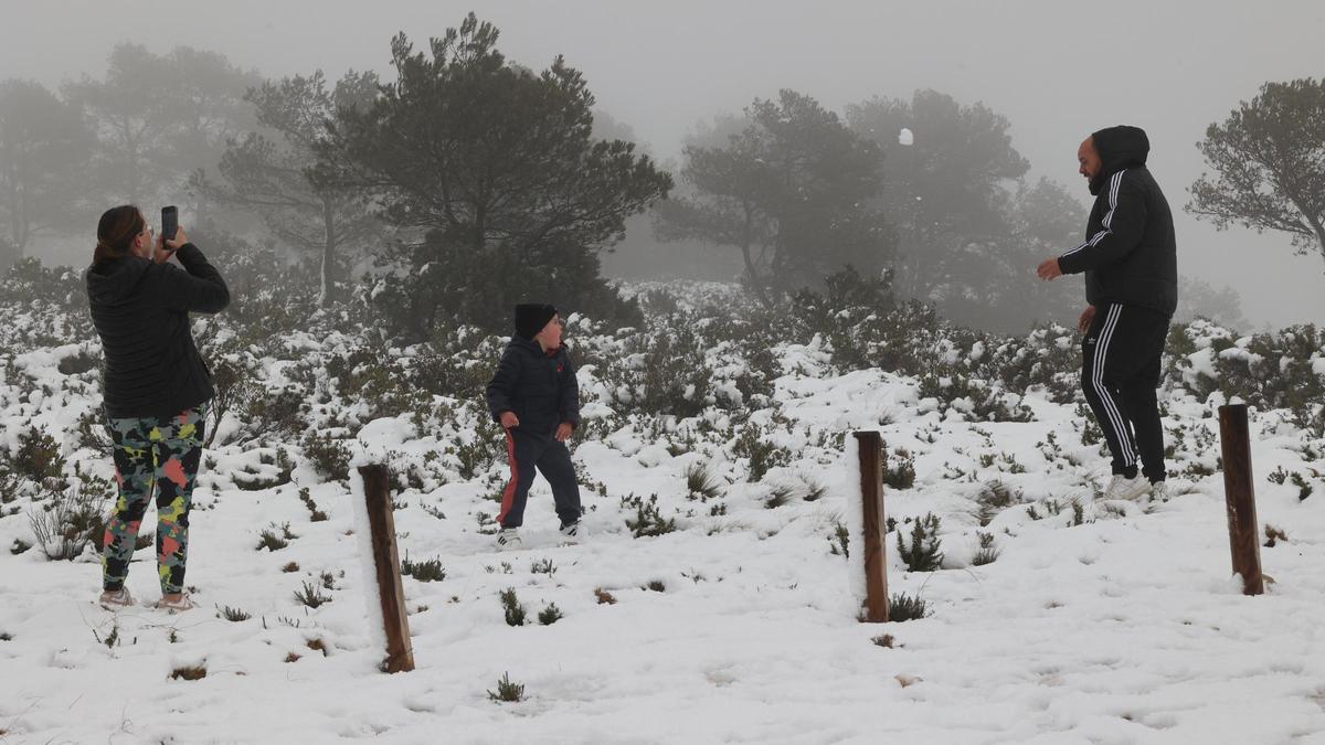 Nieve en Alicante: las estampas más esperadas en invierno