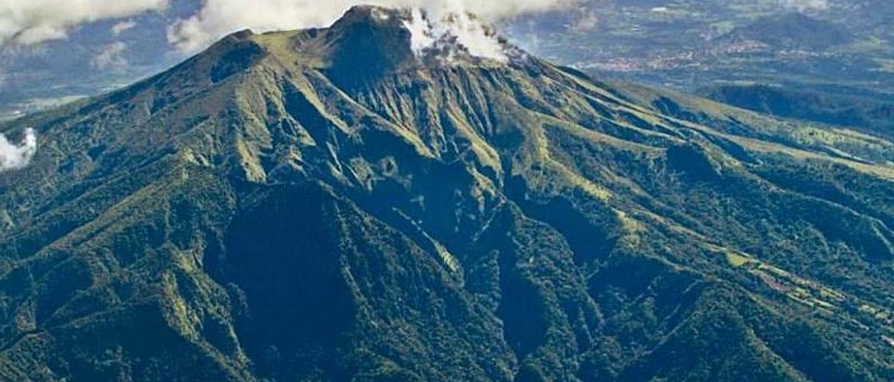 Cumbre del Mont-Pelée en La Martinica.