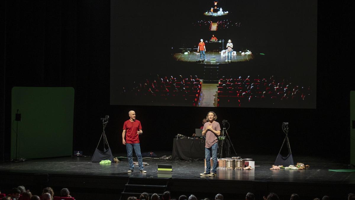 Representació de "The Distraction" a Figueres.