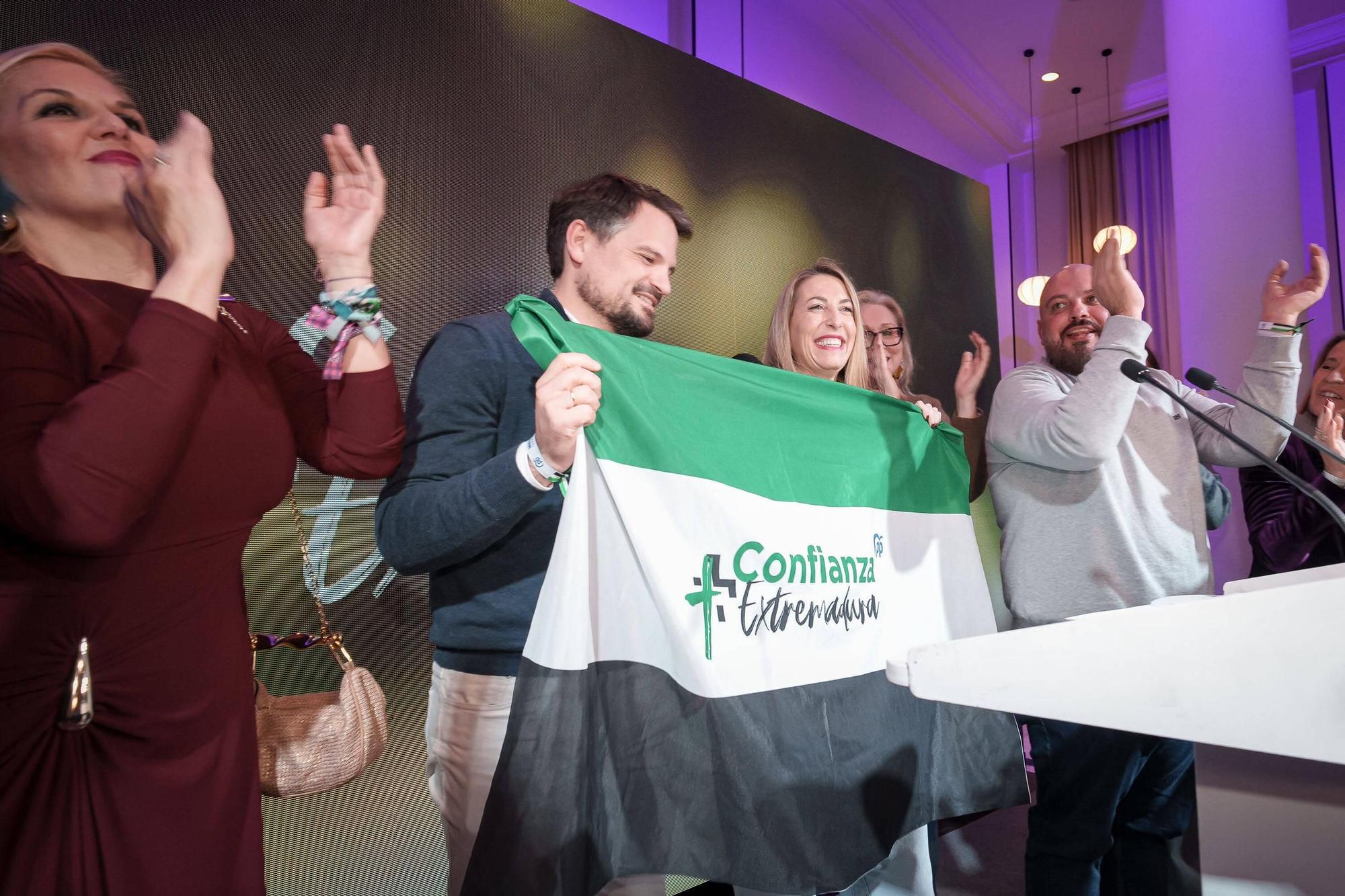 FOTOGALERÍA | María Guardiola gana las elecciones