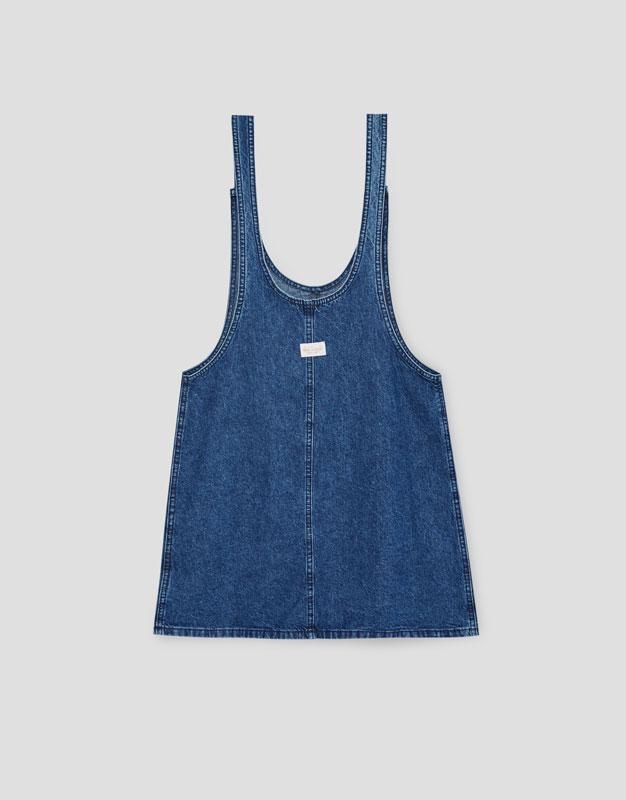 Maleta de Semana Santa para la playa: vestido vaquero