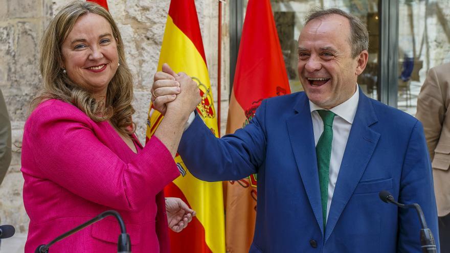 Dos mujeres gobernarán por primera vez Burgos y Palencia, pero con distinta fórmula