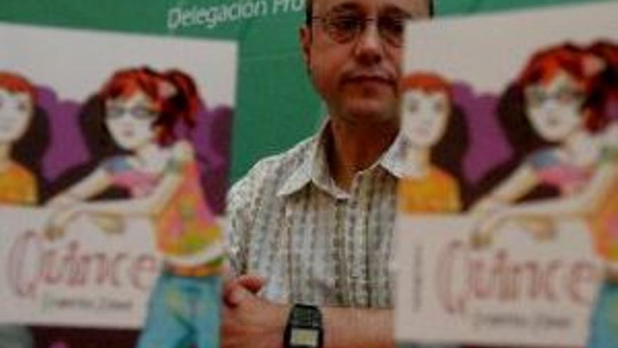 Federico Abad presenta una delirante novela adolescente