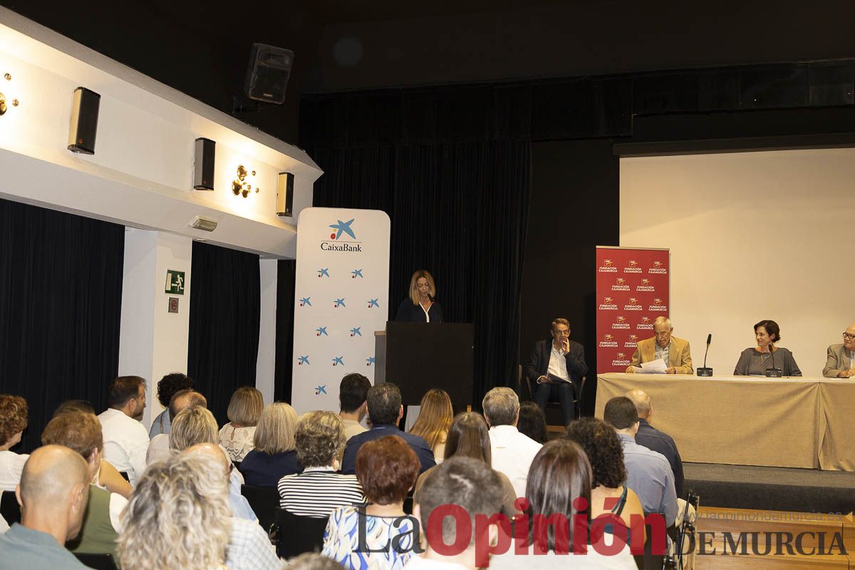 Entrega de los premios de la Fundación Robles Chillida a estudiantes caravaqueños