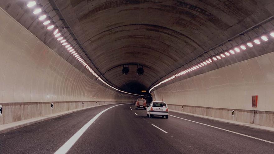 La A-7, afectada a partir del lunes por obras de mejora en dos túneles en Nerja y en Torrox
