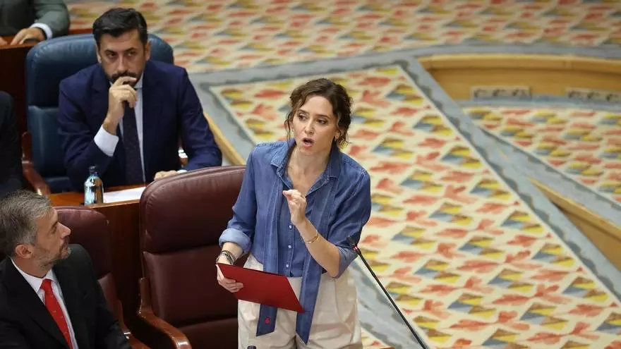 Ayuso carga contra el médico denunciante del "bulo del culo" del Ramón y Cajal