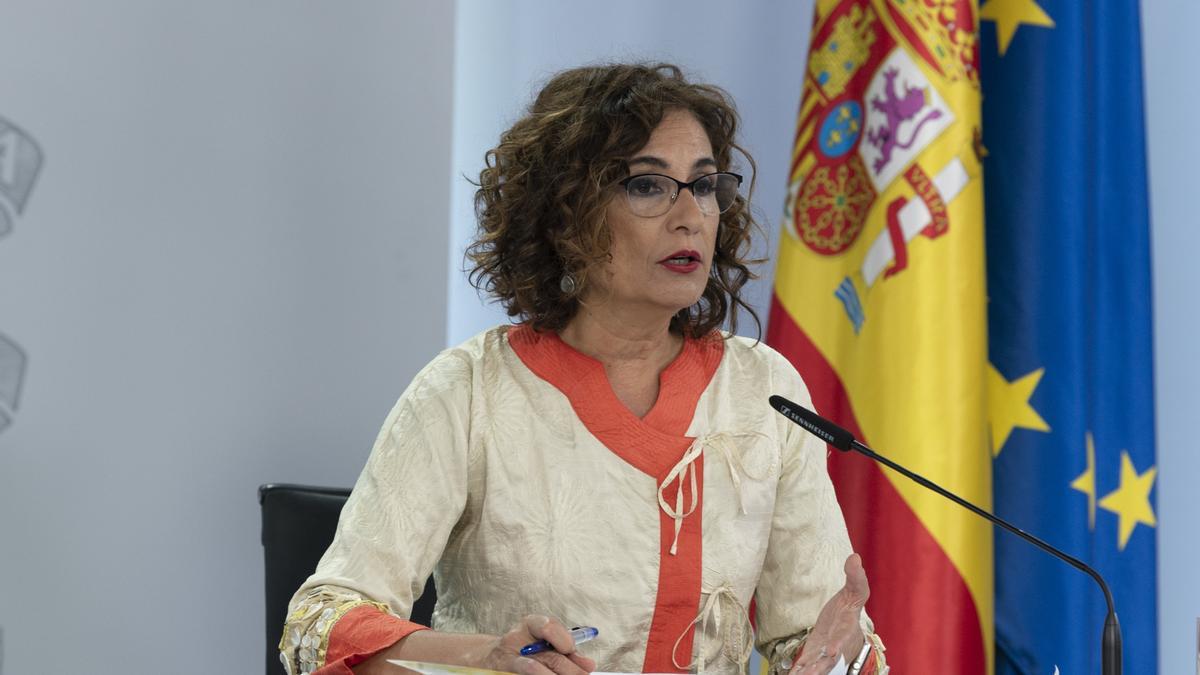 La ministra d&#039;Hisenda, María Jesús Montero, en roda de premsa