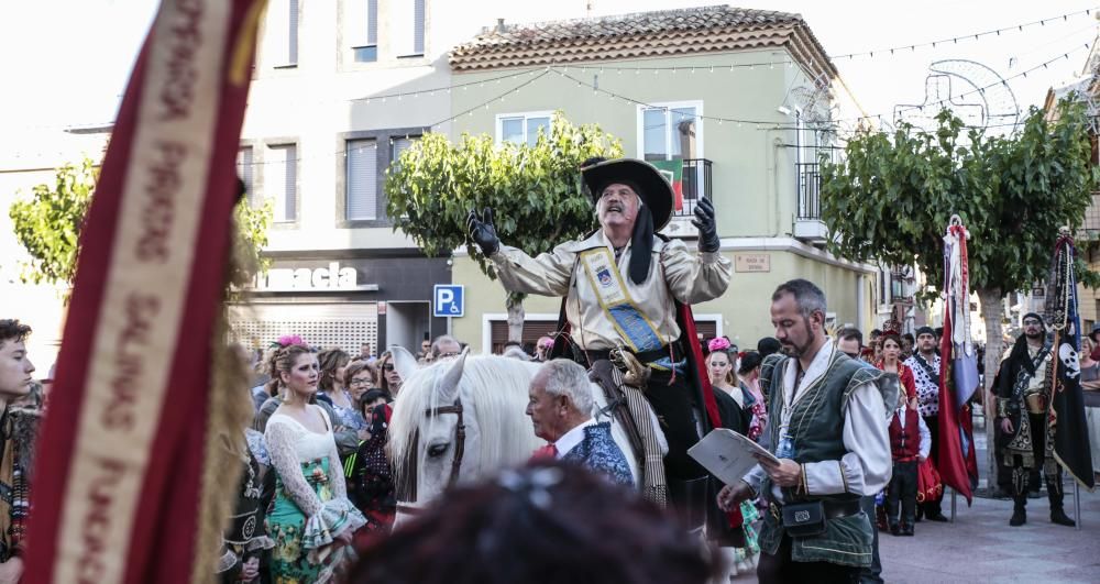 Reconquista y procesión en el cuarto día de las fiestas de Salinas