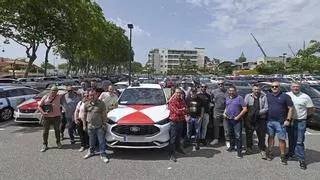 Frente común del taxi vigués: piden a la Policía que paralice los Uber