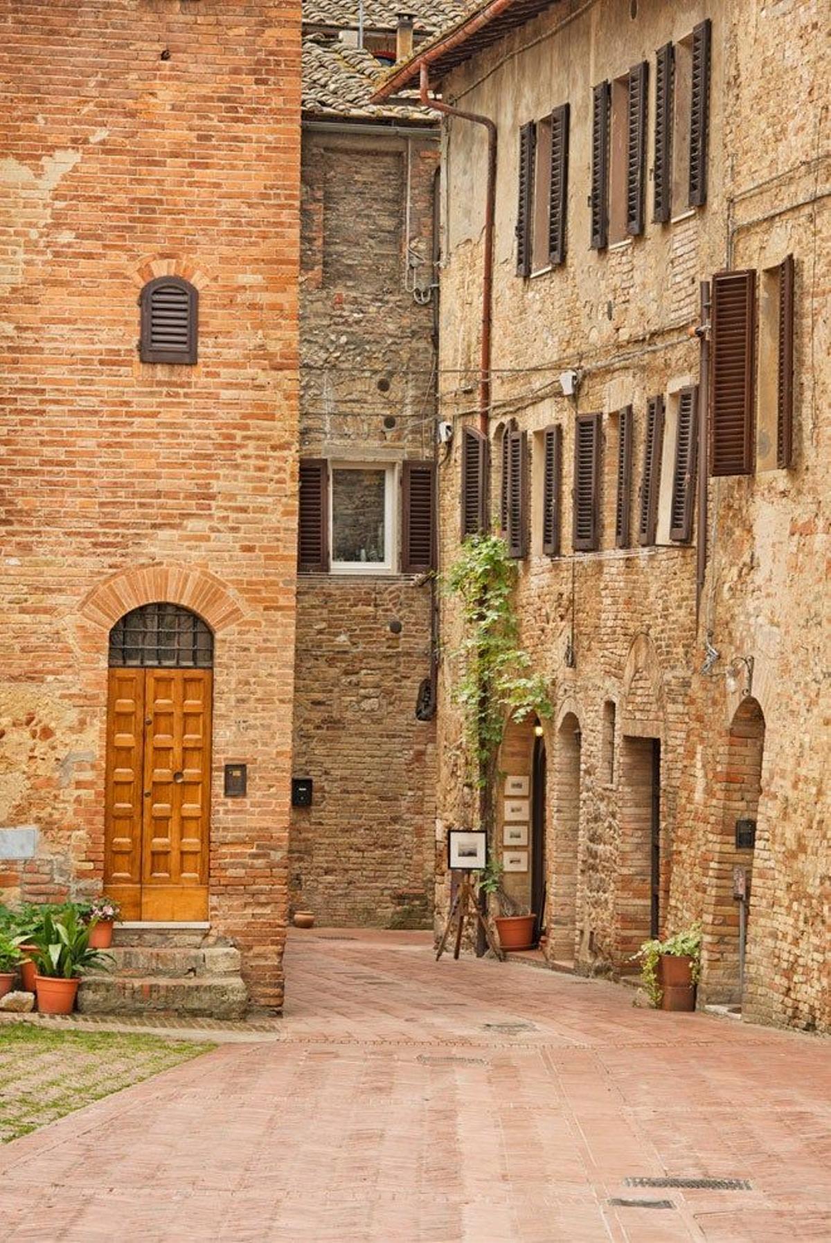 Bonita calle en San Gimignano.