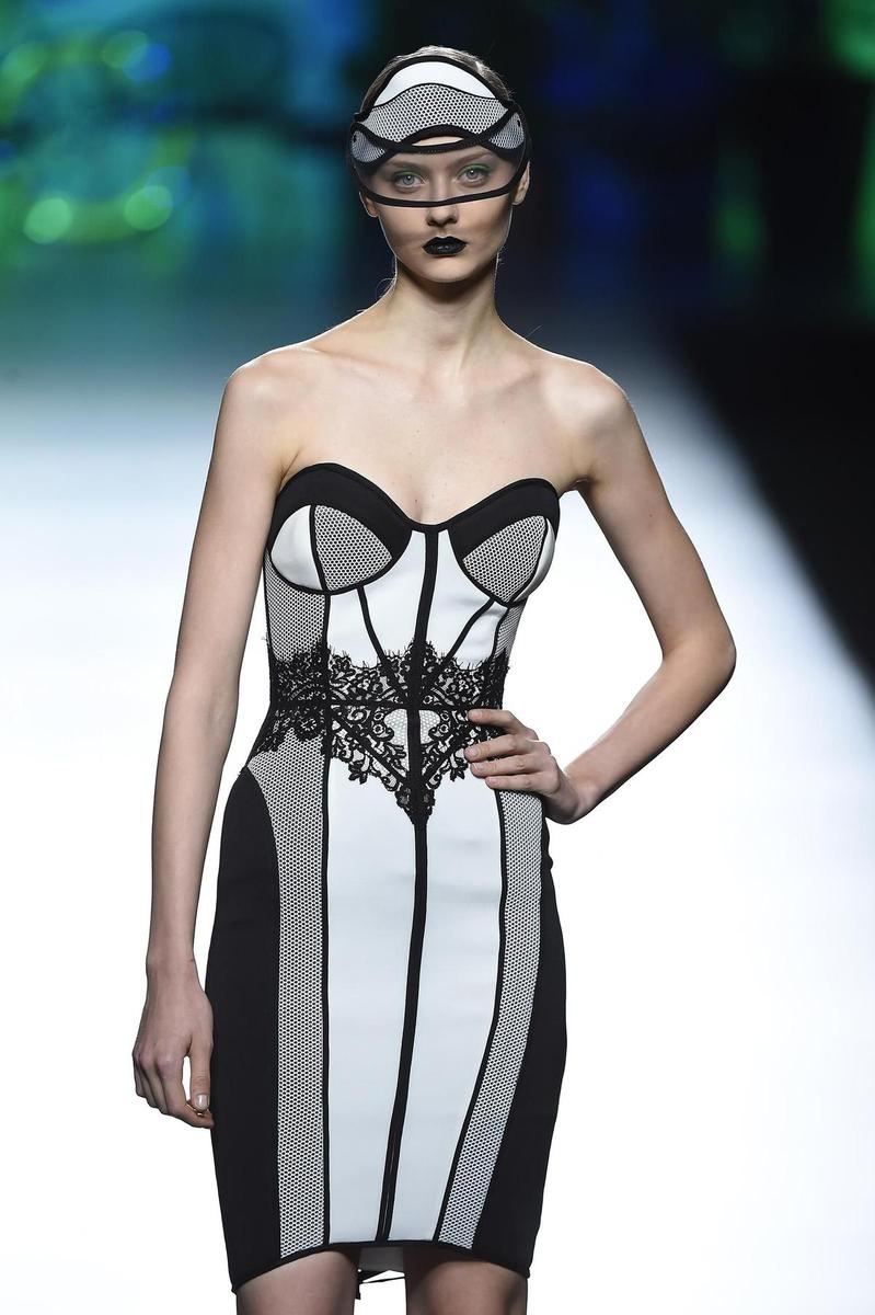 MBFWM 2015: Maya Hansen Primavera/Verano 2016, vestido tricolor