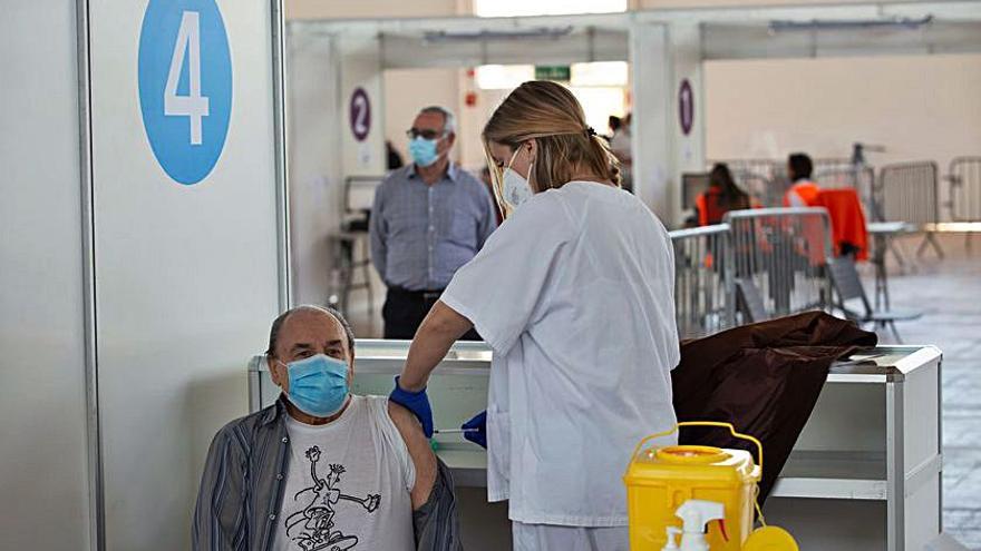 Ibiza pisa el acelerador de la vacunación