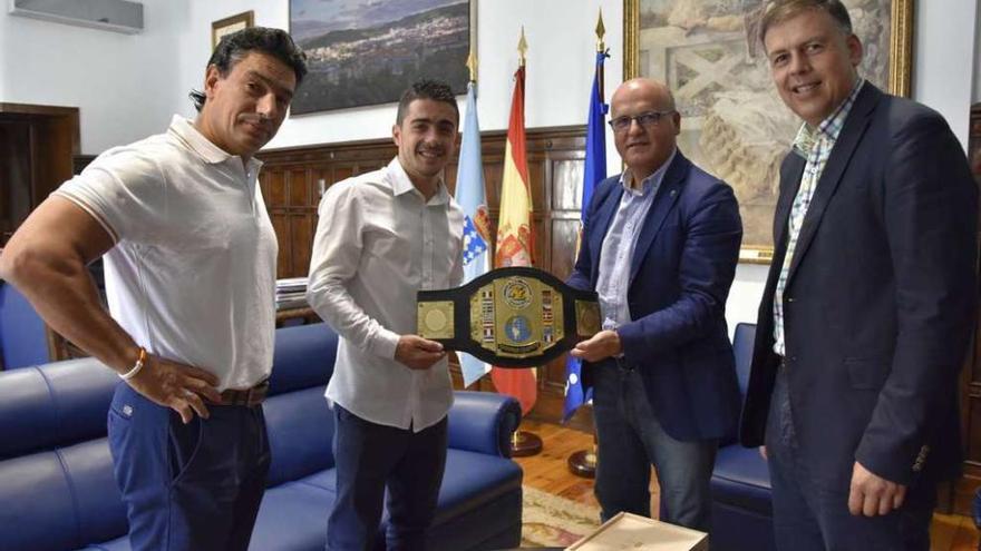 Manuel Míguez, Manuel Míguez Escudero, Manuel Baltar y Bernardino González, ayer, en la Diputación.