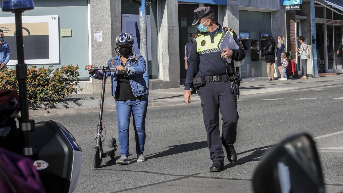 Primeras multas en Alicante a usuarios de patinetes por incumplir la ordenanza