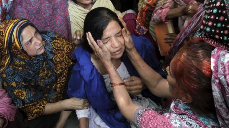 Al menos 29 niños entre los 72 muertos en el atentado en Pakistán