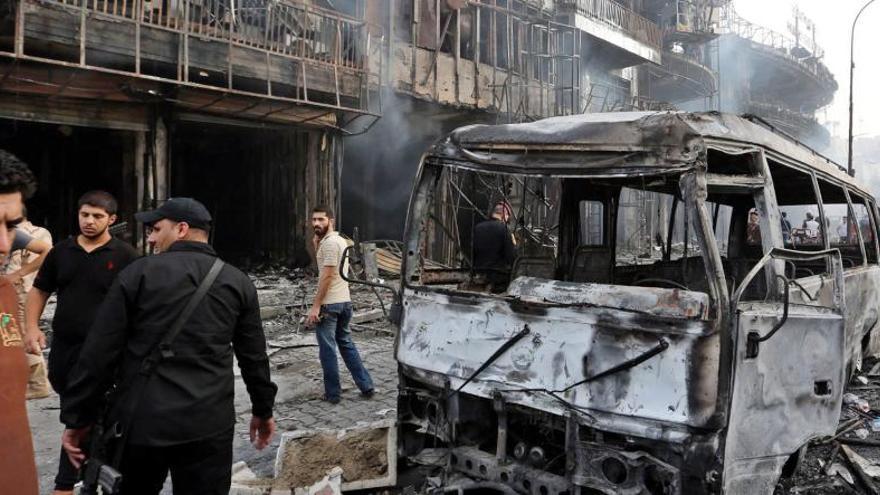 Escena de l&#039;explosió d&#039;un dels cotxes bomba a Bagdad