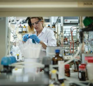 Canarias analiza nuevos compuestos  químicos para tratar el cáncer de colon