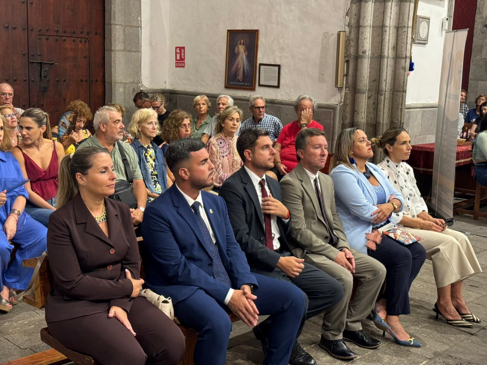 El Santo Cristo de Telde regresa a lo más alto del altar