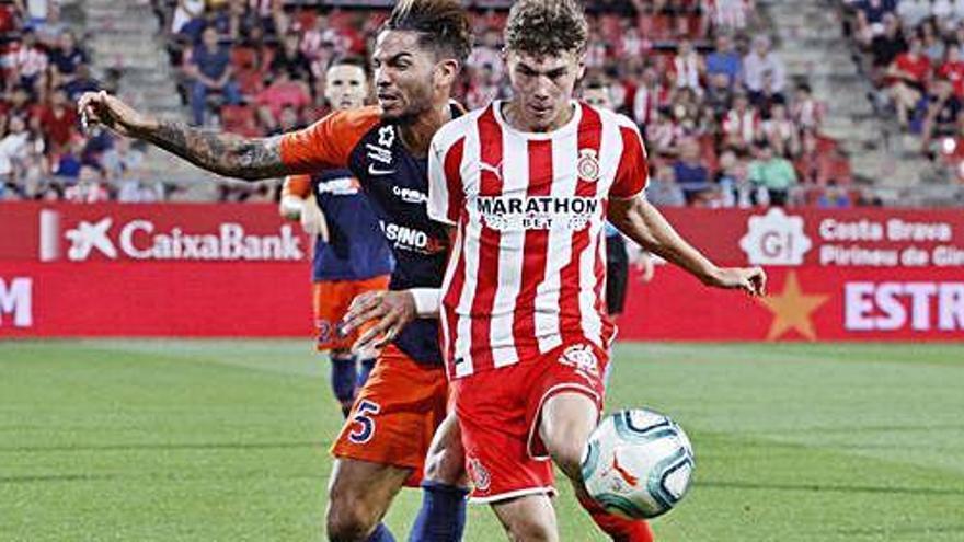 Jofre Cherta va disputar el Torneig Costa Brava contra el Montpeller amb el primer equip del Girona.