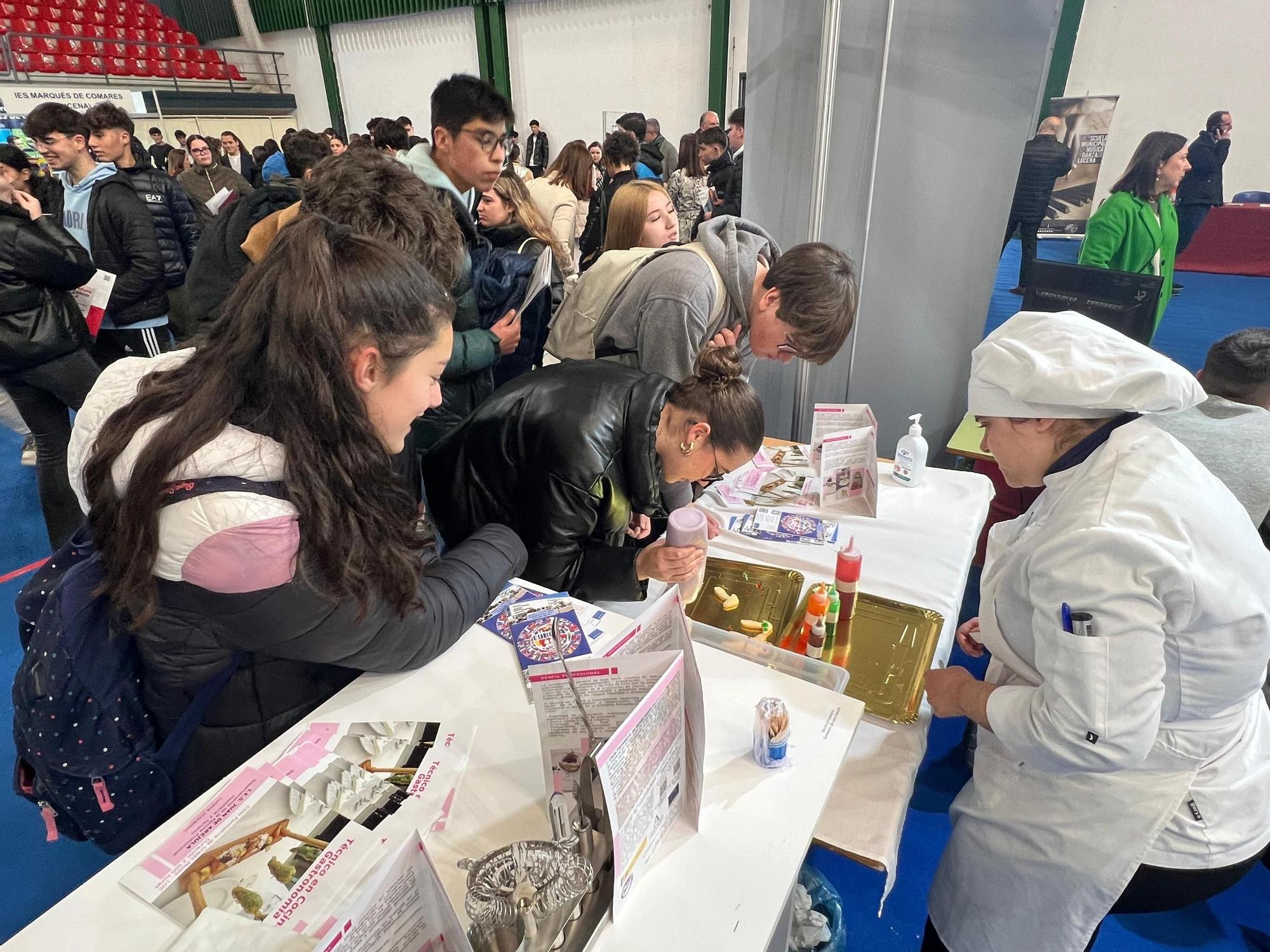 Abre e Salón del Estudiante de Lucena