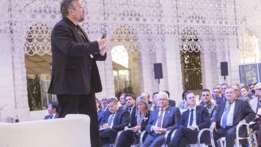 El economista Álex Rovira, durante su conferencia de ayer en Casa Mediterráneo.