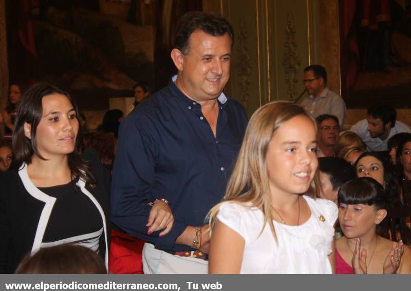 Castellón da la bienvenida a las reinas del 2014, Dunia Gormaz y Cristina Batalla