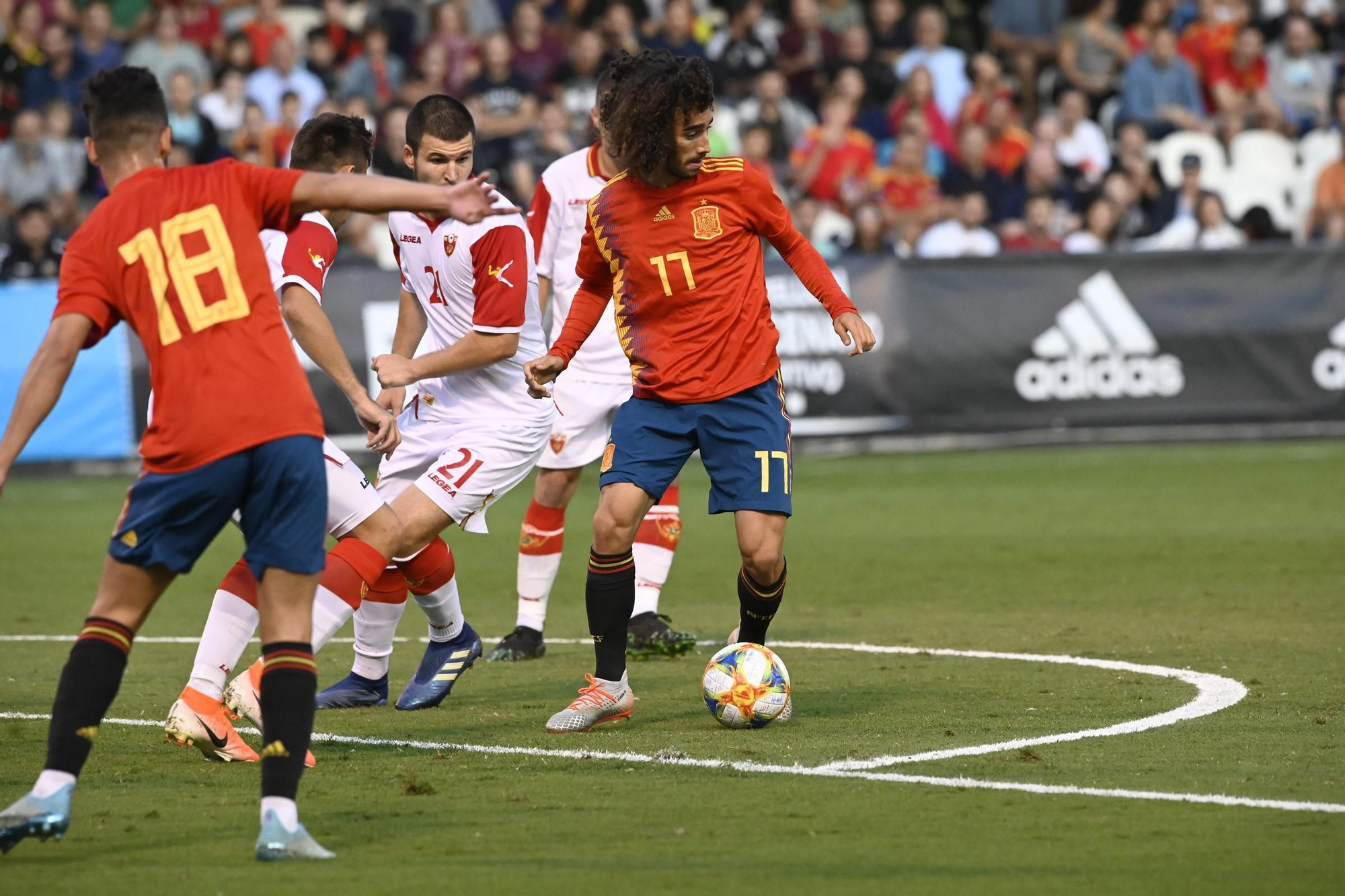 Galería | Búscate en las últimas visitas de la selección española al SkyFi Castalia